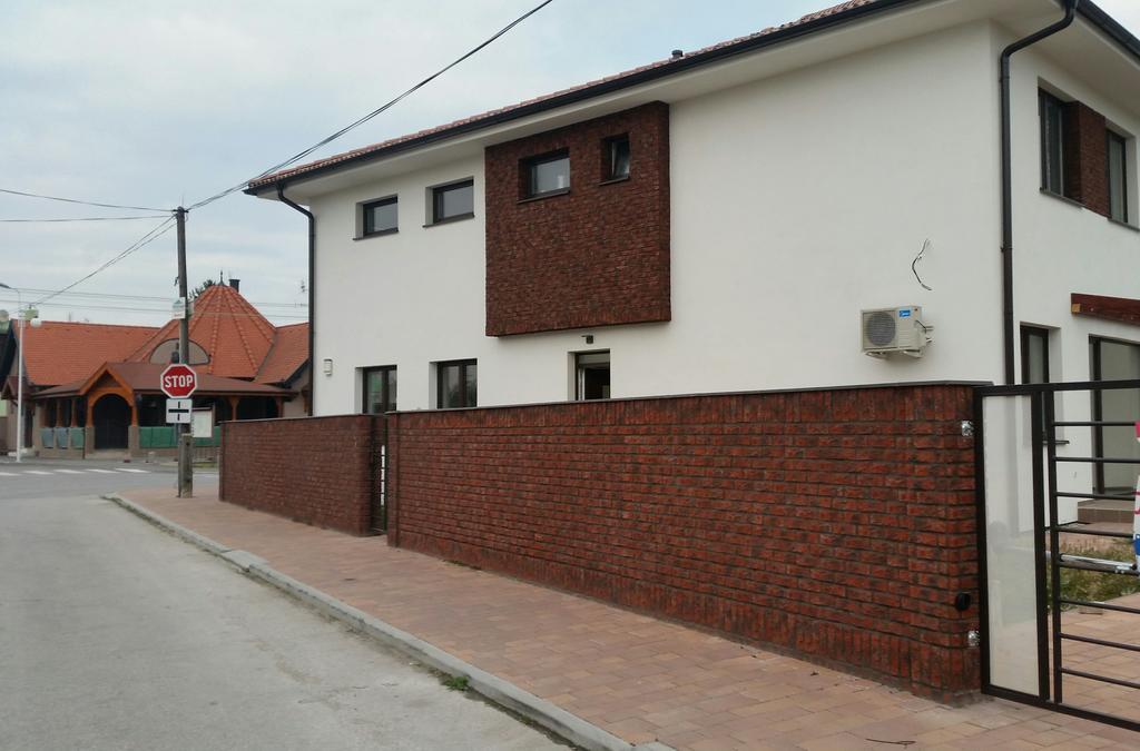 Apartment J&D Dunajská Streda エクステリア 写真