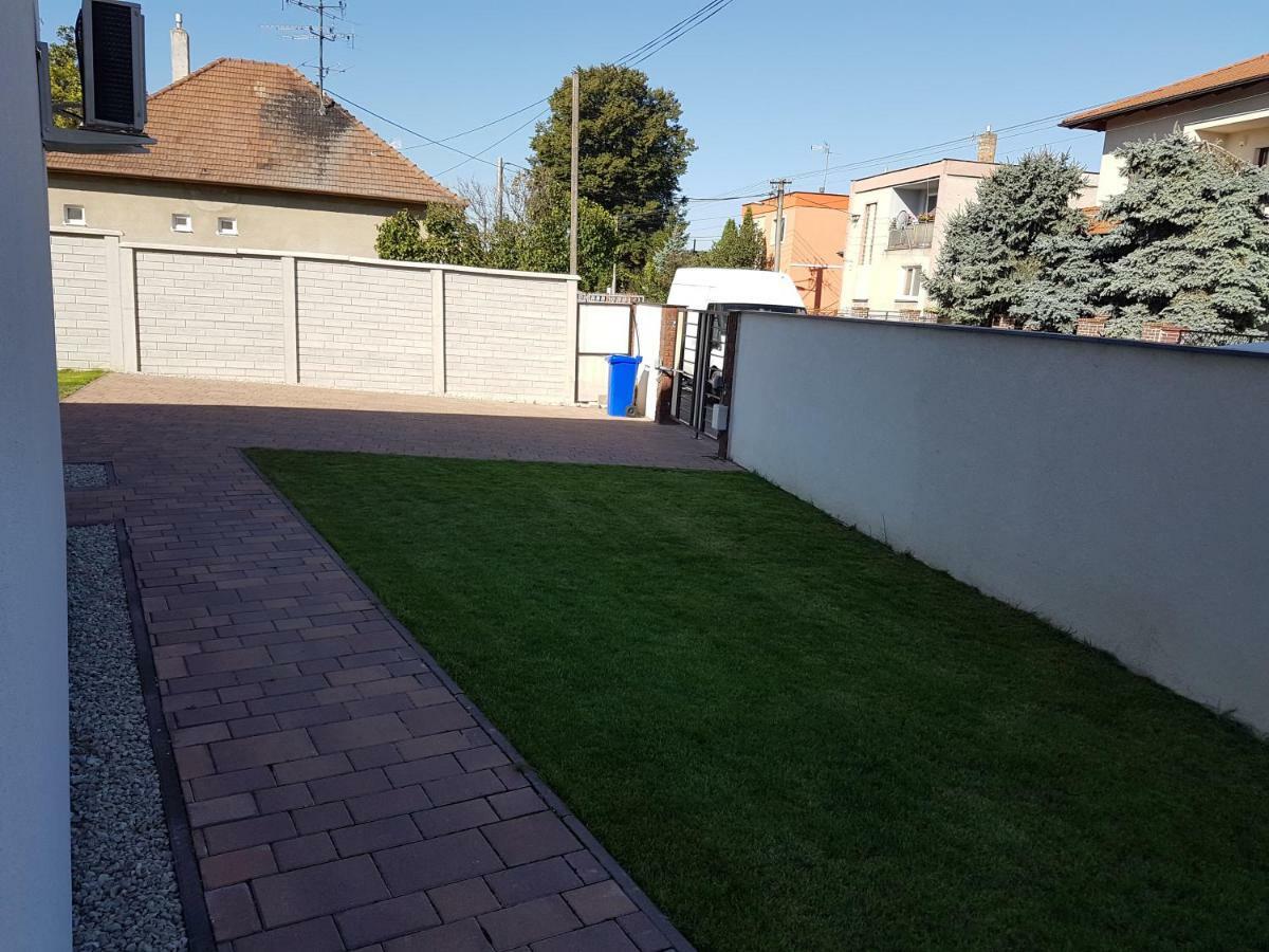 Apartment J&D Dunajská Streda エクステリア 写真