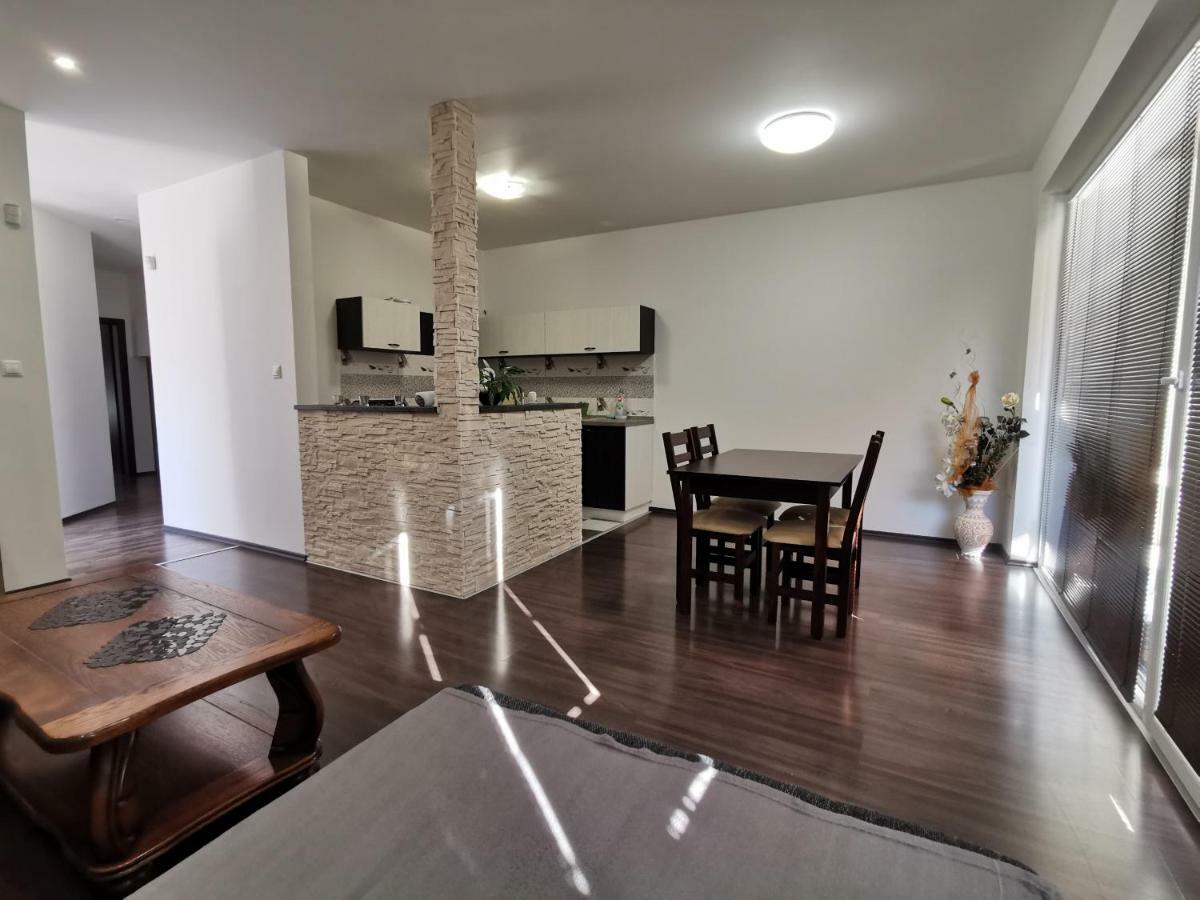 Apartment J&D Dunajská Streda エクステリア 写真